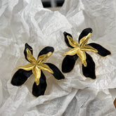 Ohrringe mit Doppelblumen-Farbblock